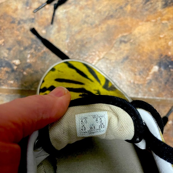 Vans - lightly worn size 6.5 women’s/5.0 men’s/36.5 Euro. - Picture 6 of 7